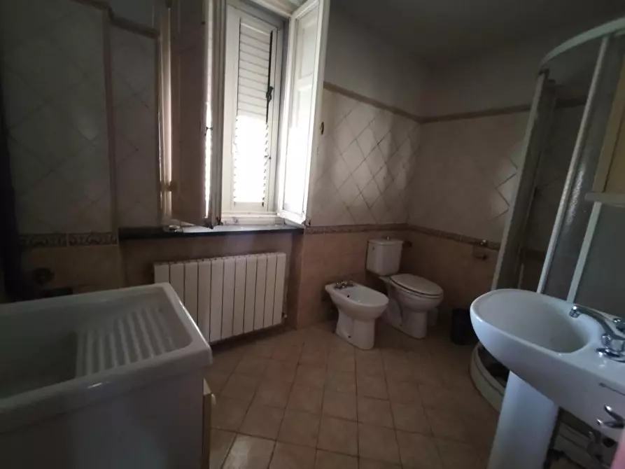 Immagine 37 di Terratetto in vendita  a Lucca