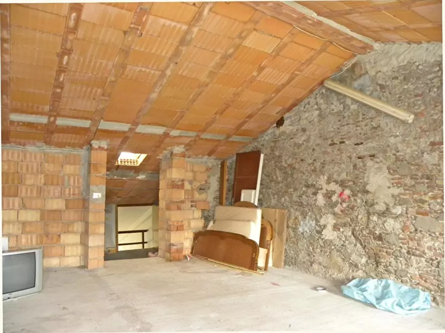 Immagine 33 di Terratetto in vendita  a Lucca