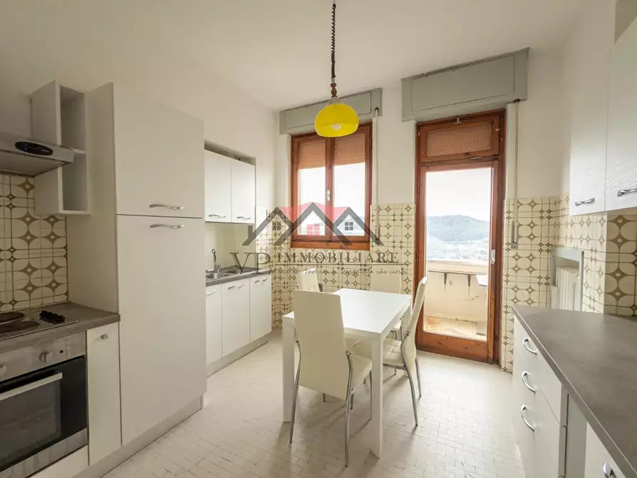 Immagine 9 di Appartamento in vendita  a Pomarance