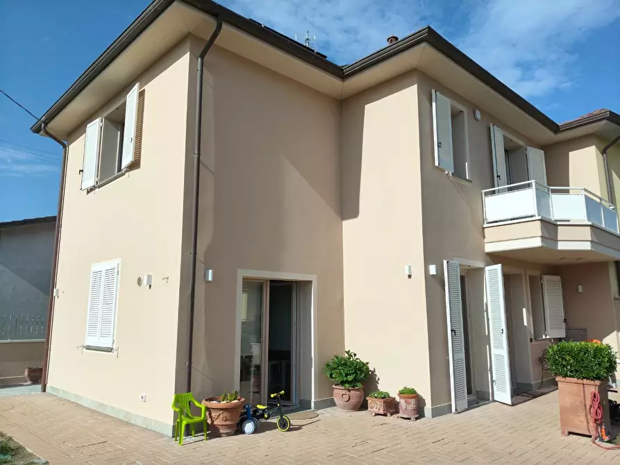 Immagine 21 di Casa bifamiliare in vendita  a Castelfranco Di Sotto