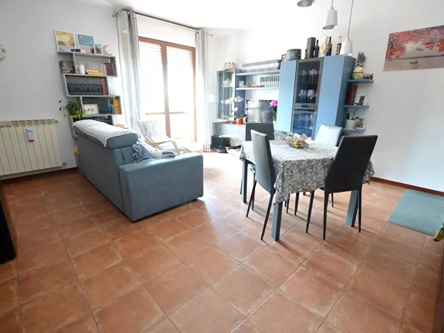 Immagine 4 di Appartamento in vendita  a Lucca