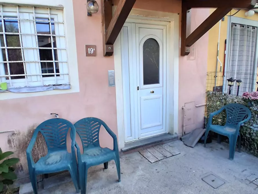 Immagine 1 di Terratetto in vendita  a Capannori