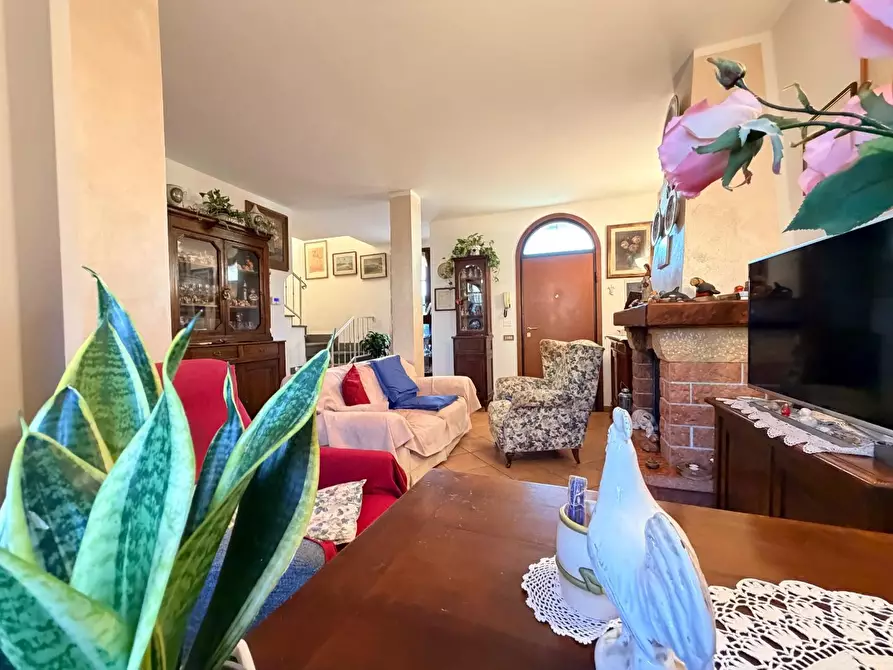 Immagine 21 di Casa bifamiliare in vendita  a San Giuliano Terme