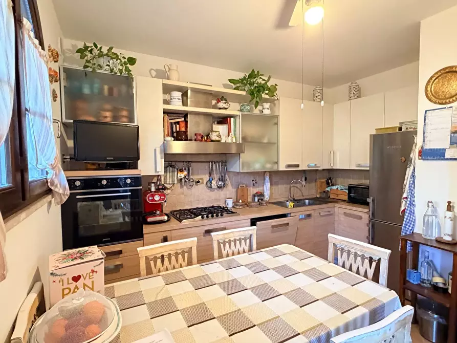 Immagine 26 di Casa bifamiliare in vendita  a San Giuliano Terme