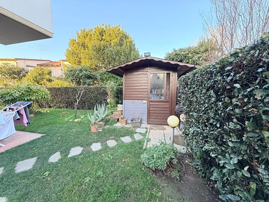 Immagine 6 di Casa bifamiliare in vendita  a San Giuliano Terme