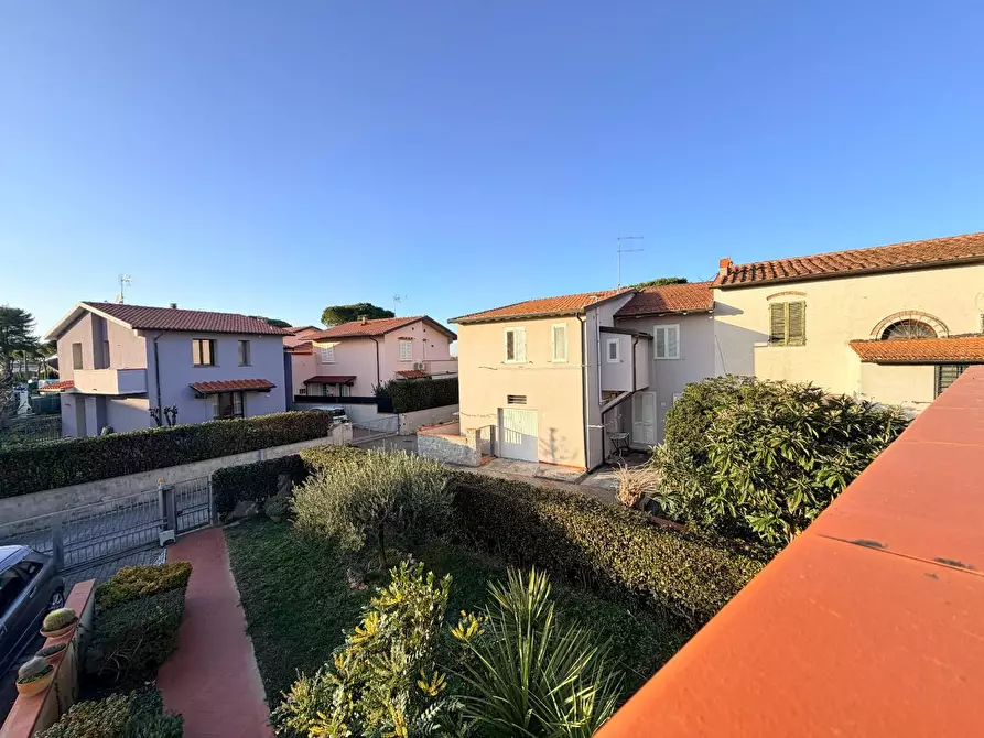 Immagine 45 di Casa bifamiliare in vendita  a San Giuliano Terme