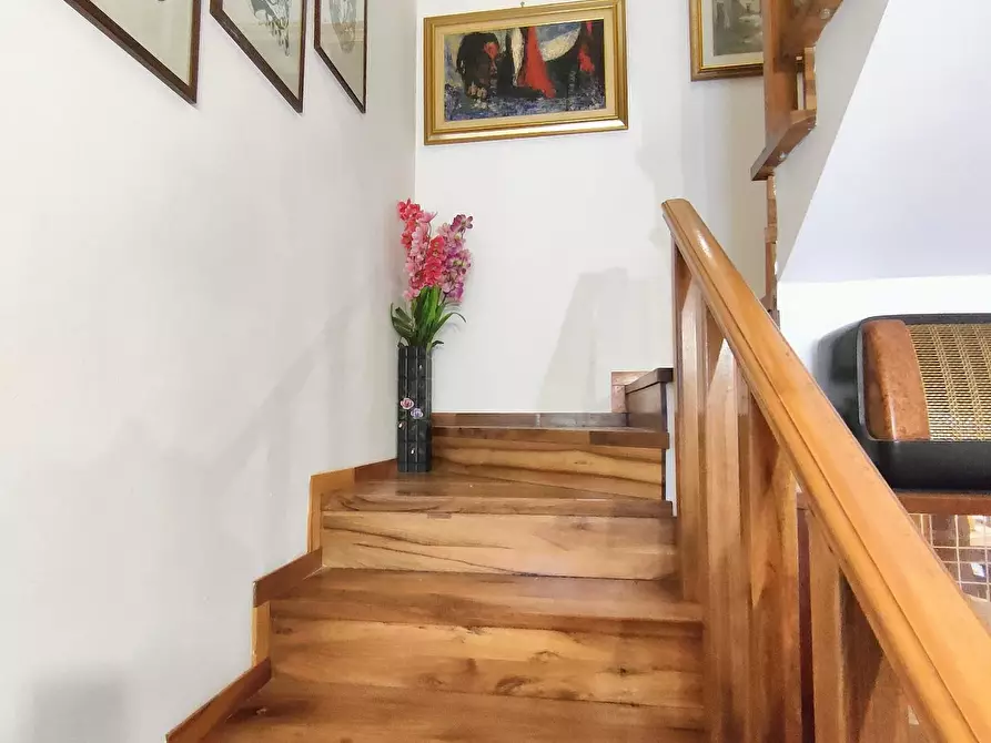 Immagine 12 di Villetta a schiera in vendita  a Calci