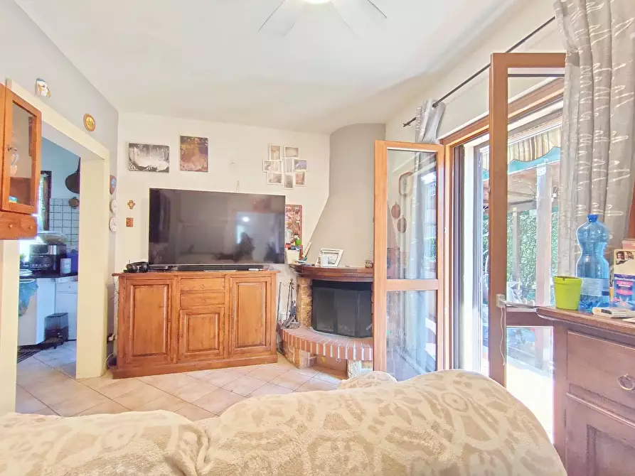 Immagine 11 di Villetta a schiera in vendita  a Calci