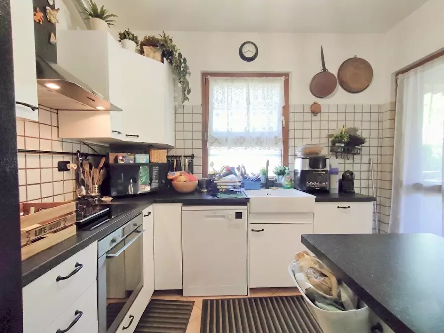 Immagine 9 di Villetta a schiera in vendita  a Calci