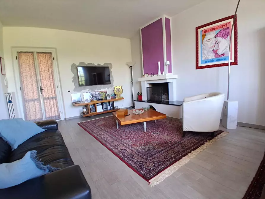 Immagine 4 di Appartamento in vendita  a Lucca