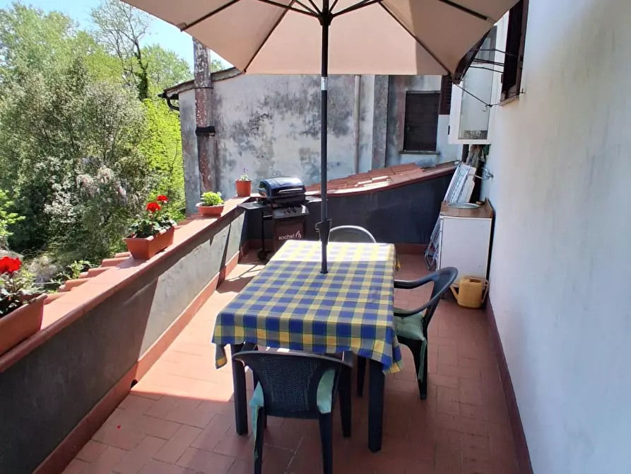 Immagine 1 di Appartamento in vendita  a Lucca