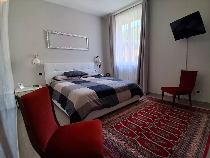 Immagine 14 di Appartamento in vendita  a Lucca