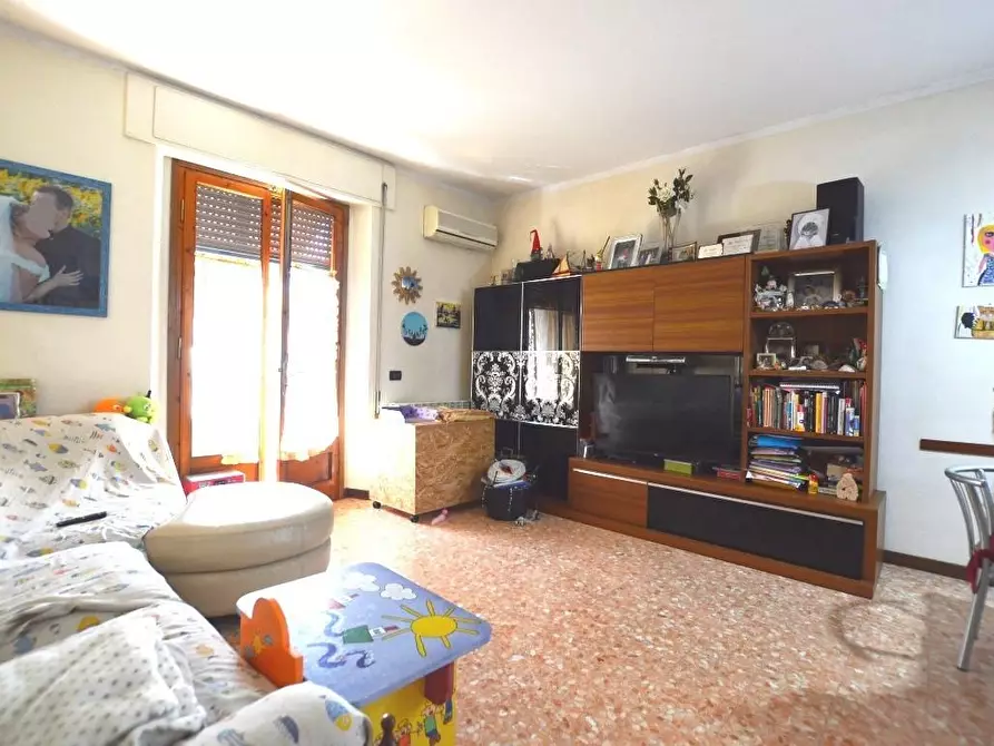 Immagine 2 di Appartamento in vendita  a Capannori