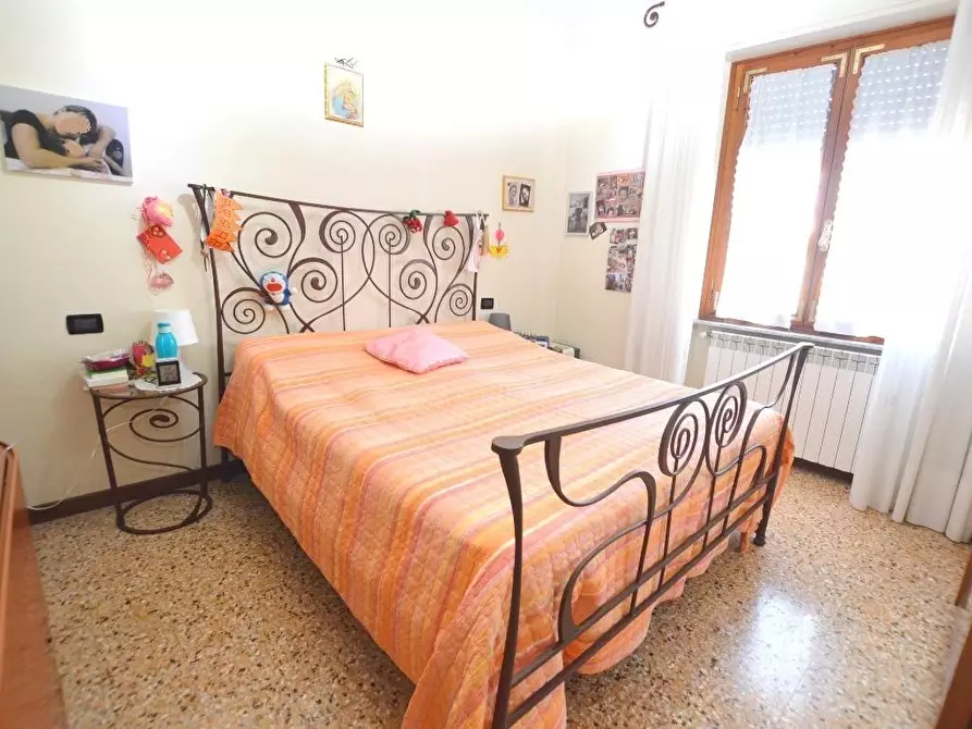 Immagine 10 di Appartamento in vendita  a Capannori