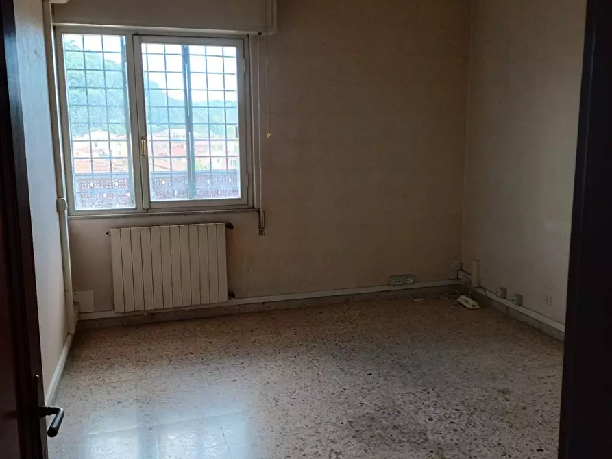 Immagine 14 di Appartamento in vendita  a Carrara