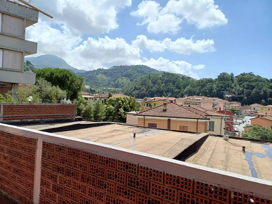 Immagine 11 di Appartamento in vendita  a Carrara