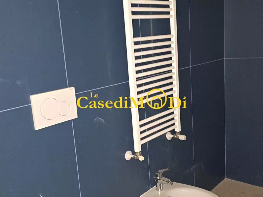 Immagine 3 di Appartamento in vendita  a Livorno