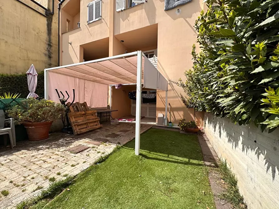 Immagine 52 di Villetta a schiera in vendita  a Buti