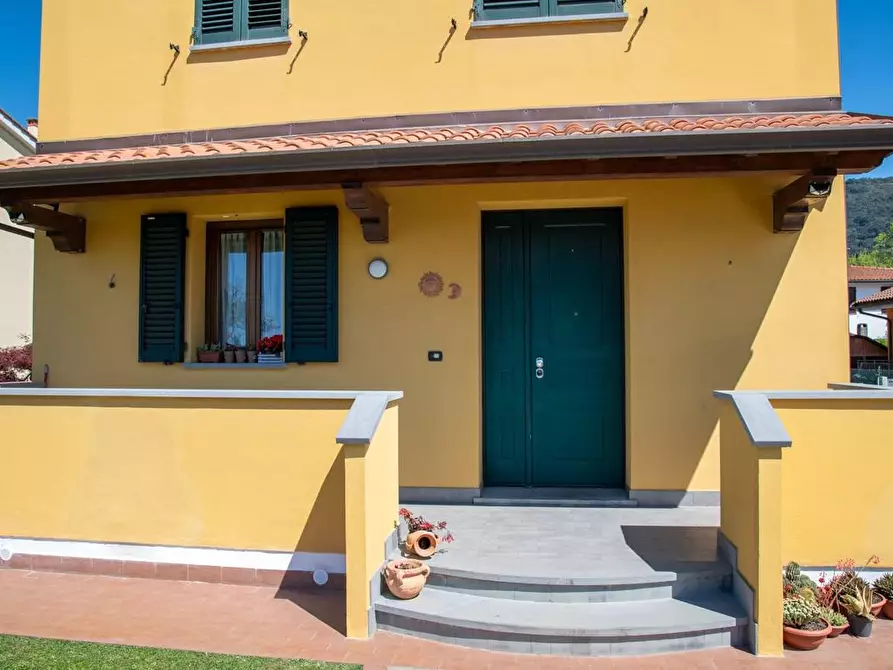 Immagine 17 di Villa in vendita  a San Giuliano Terme