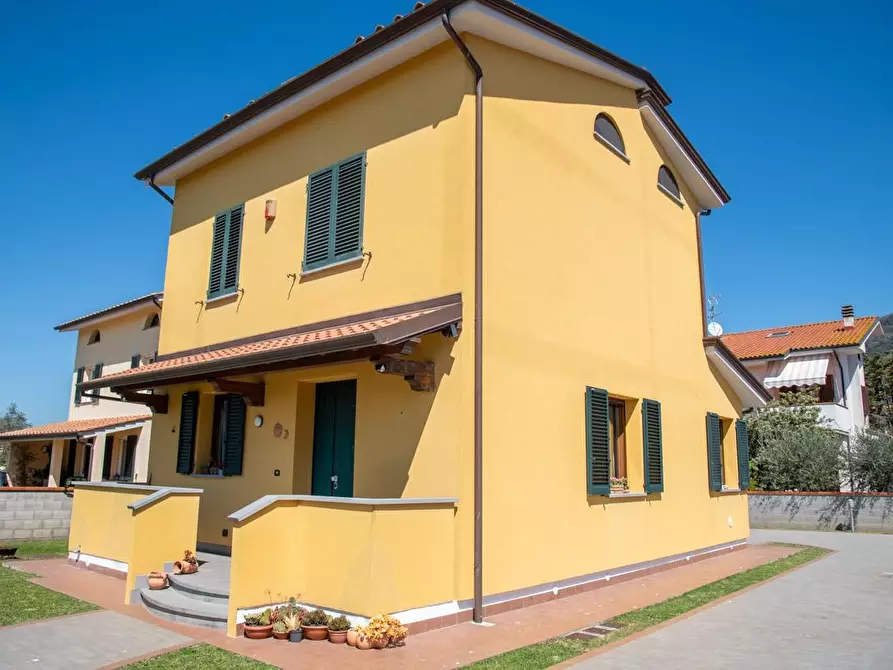 Immagine 5 di Villa in vendita  a San Giuliano Terme