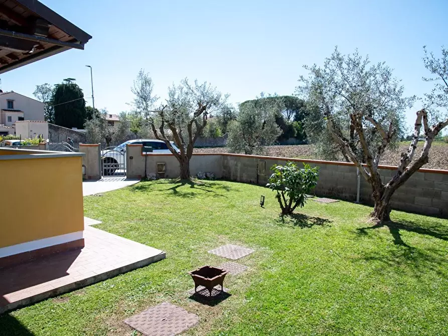 Immagine 12 di Villa in vendita  a San Giuliano Terme