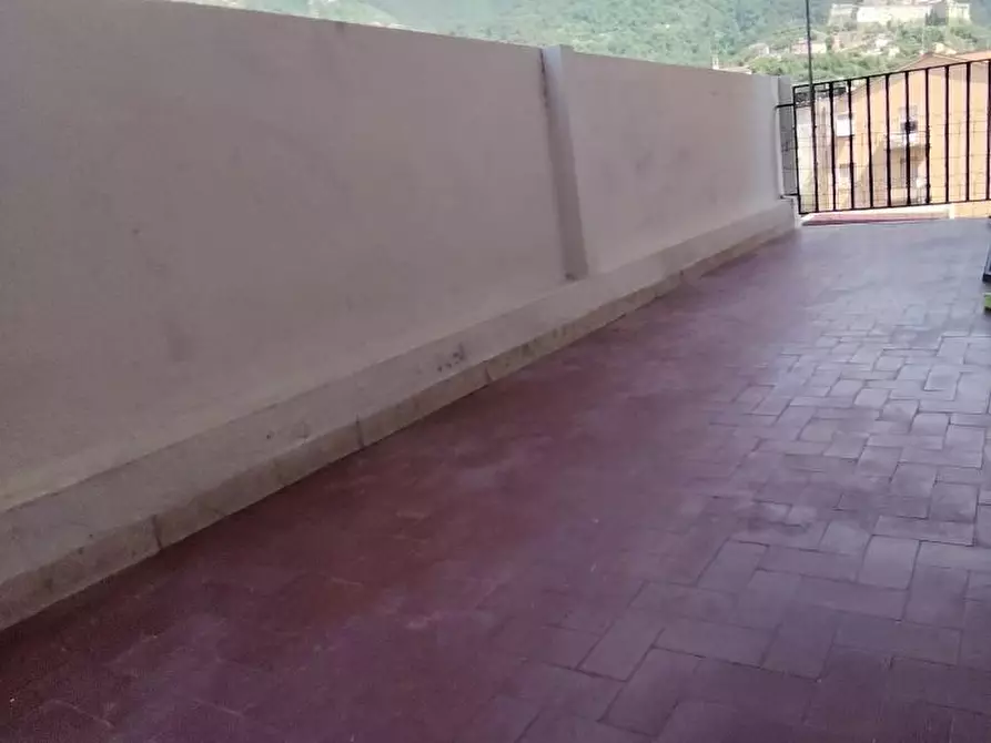 Immagine 3 di Appartamento in vendita  a Massa