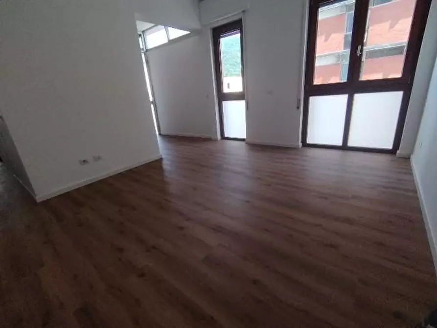 Immagine 9 di Appartamento in vendita  a Massa