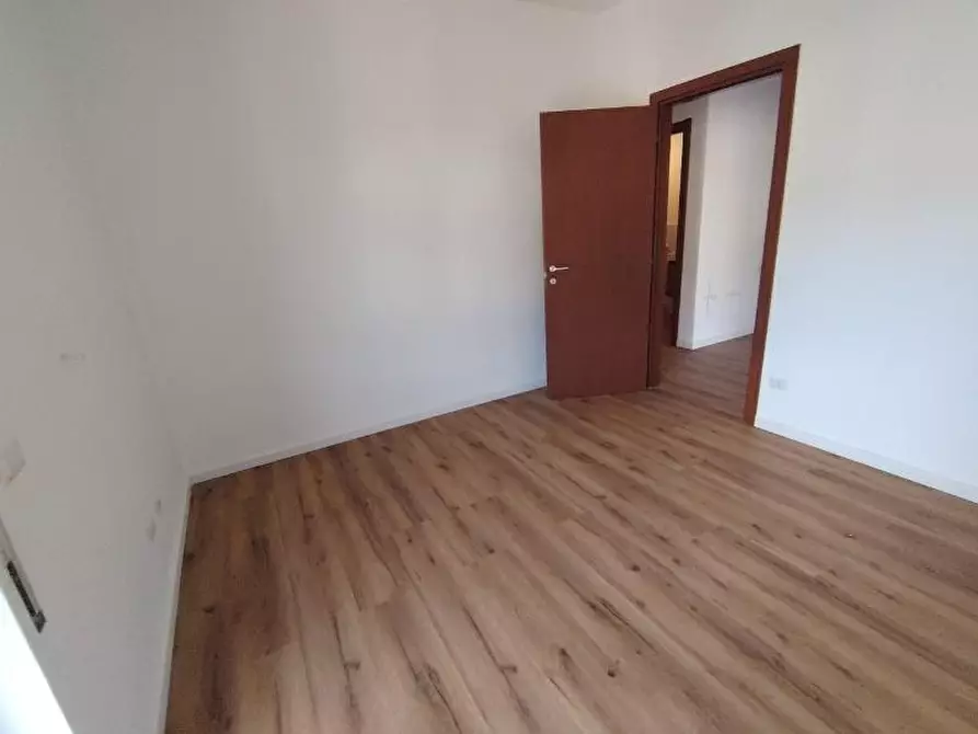 Immagine 31 di Appartamento in vendita  a Massa