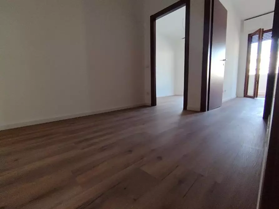 Immagine 29 di Appartamento in vendita  a Massa