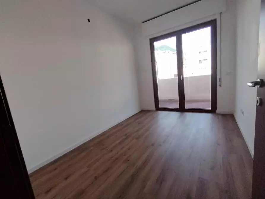 Immagine 34 di Appartamento in vendita  a Massa
