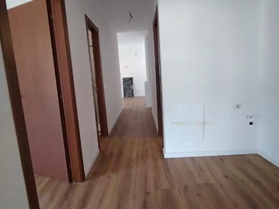 Immagine 28 di Appartamento in vendita  a Massa