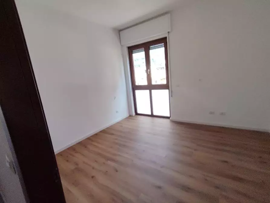 Immagine 36 di Appartamento in vendita  a Massa