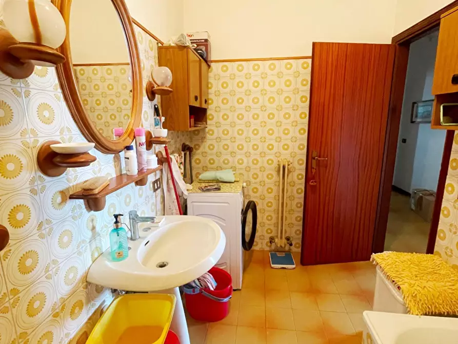 Immagine 12 di Appartamento in affitto  a Cascina