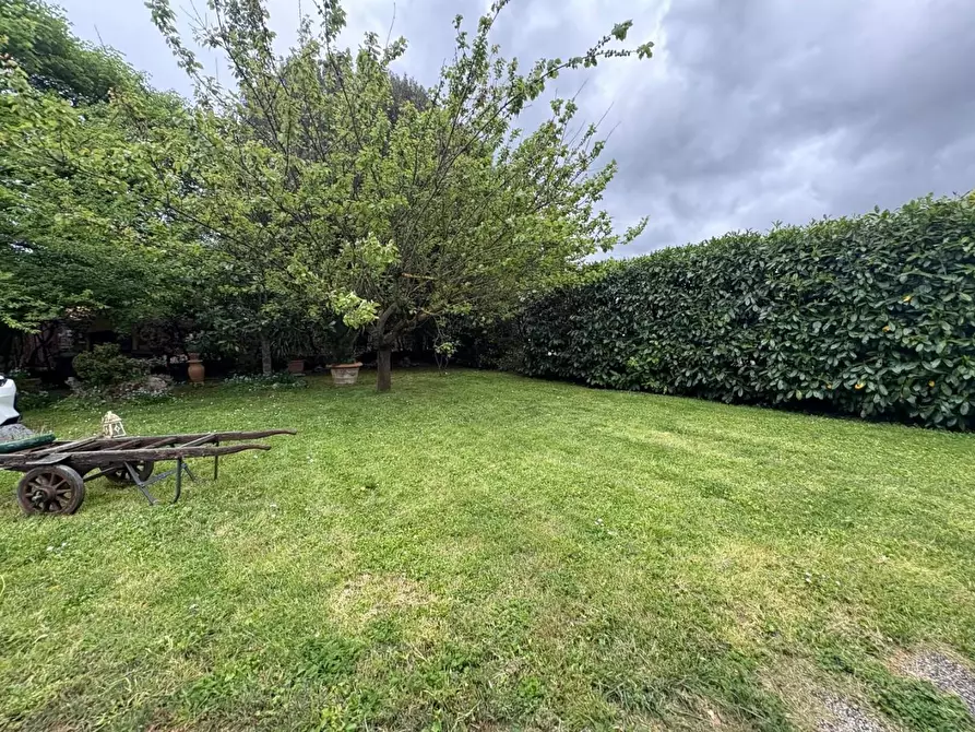 Immagine 28 di Villa in vendita  a Empoli