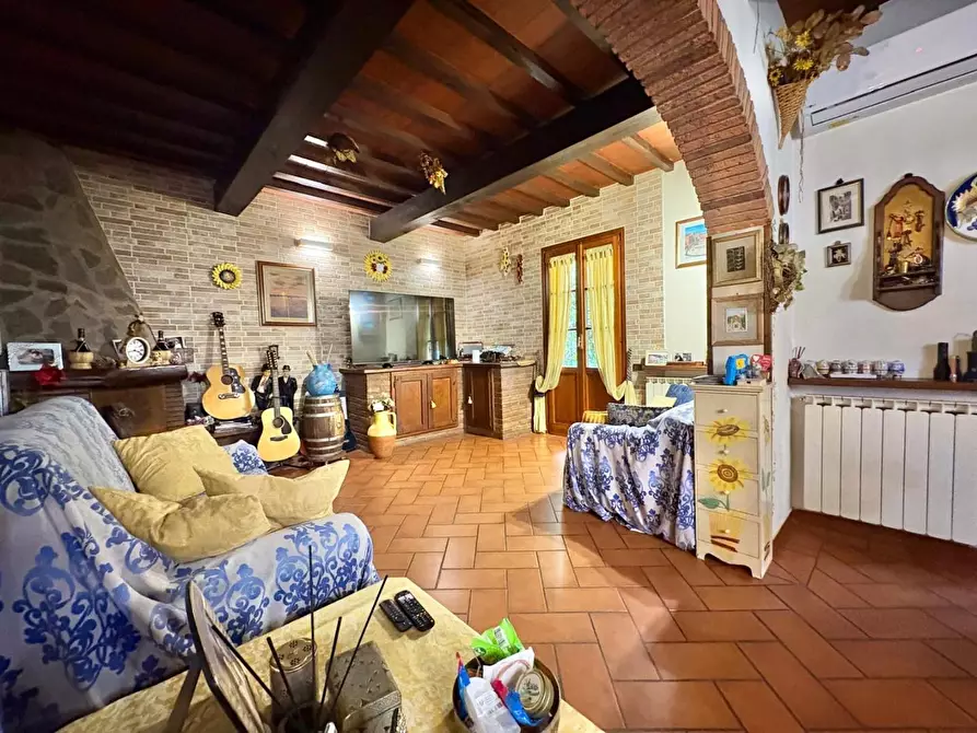 Immagine 5 di Villa in vendita  a Empoli