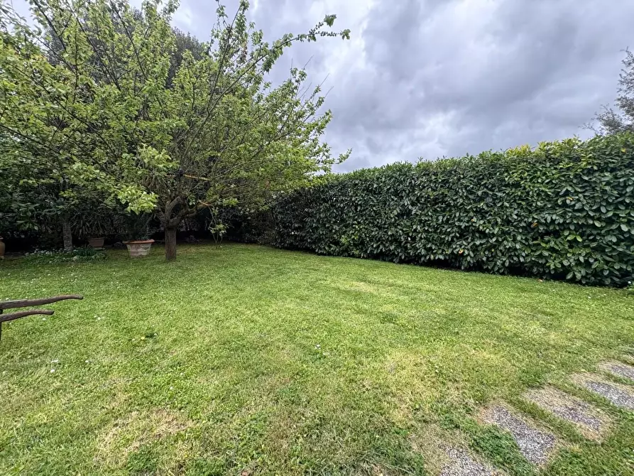 Immagine 12 di Villa in vendita  a Empoli