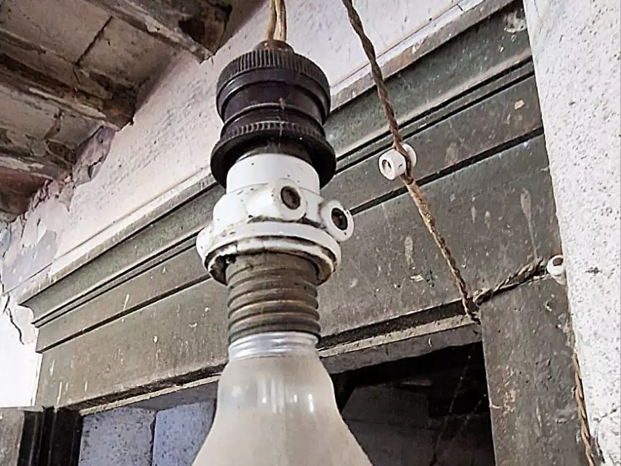 Immagine 31 di Rustico / casale in vendita  a Calci