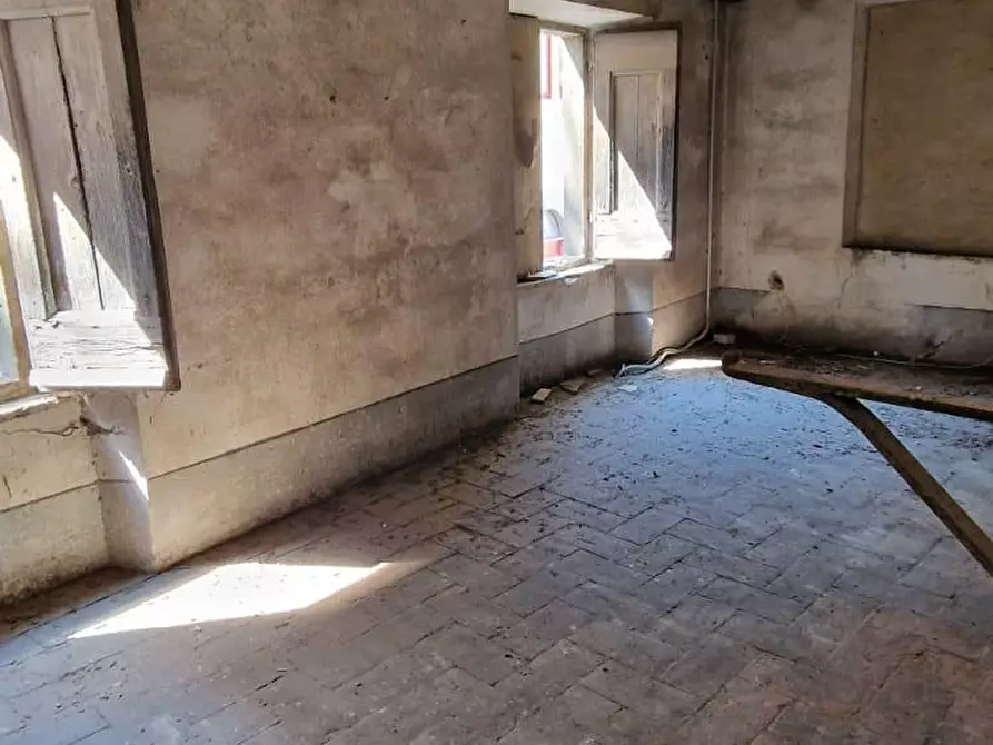 Immagine 38 di Rustico / casale in vendita  a Calci