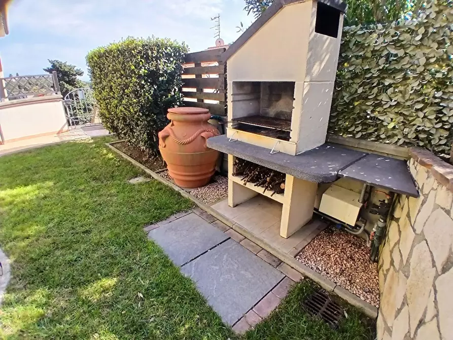 Immagine 2 di Appartamento in vendita  a Rosignano Marittimo