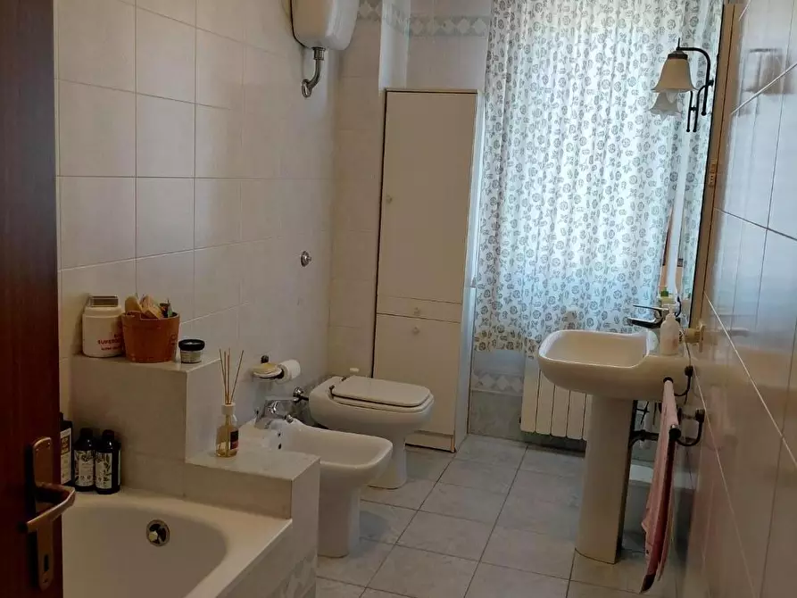 Immagine 12 di Appartamento in vendita  a Colle Di Val D'elsa