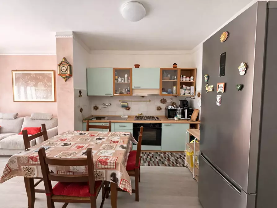 Immagine 3 di Appartamento in vendita  a Carrara