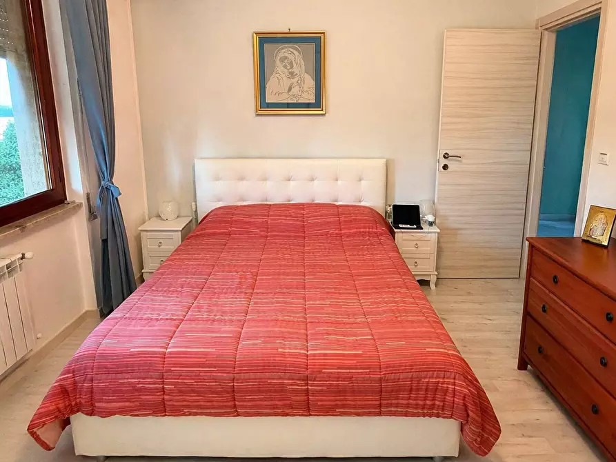 Immagine 10 di Appartamento in vendita  a Carrara