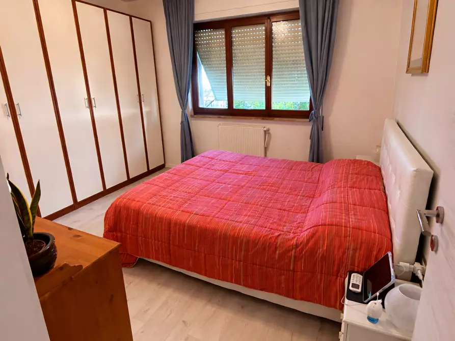 Immagine 9 di Appartamento in vendita  a Carrara