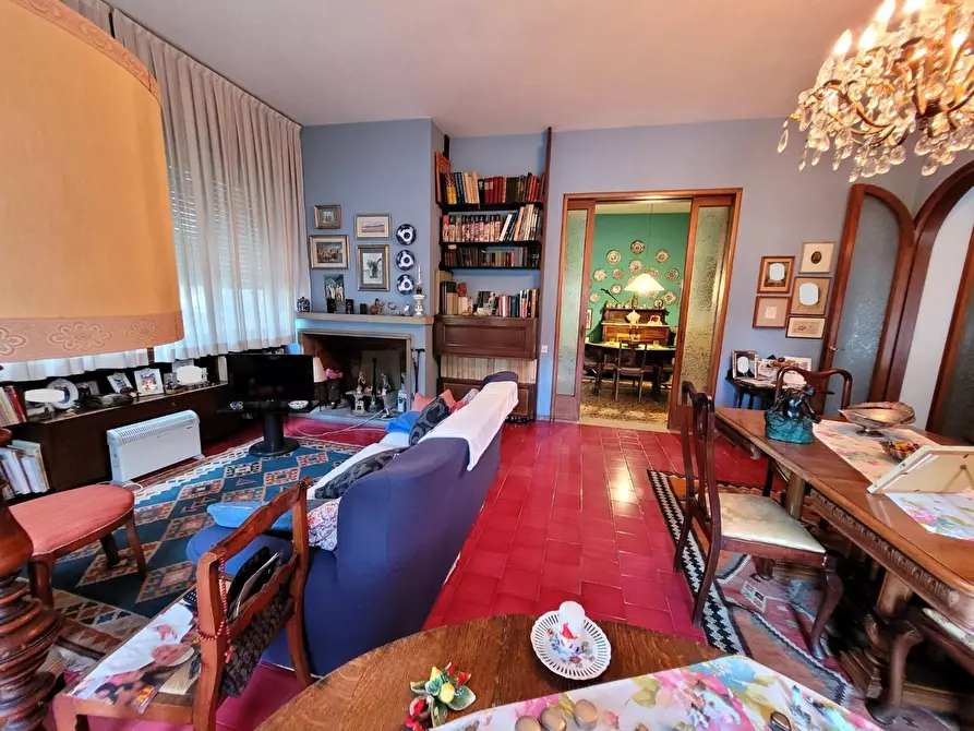 Immagine 3 di Villa in vendita  a Empoli