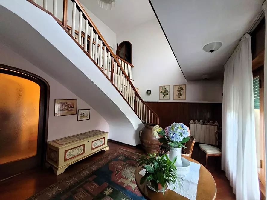 Immagine 10 di Villa in vendita  a Empoli