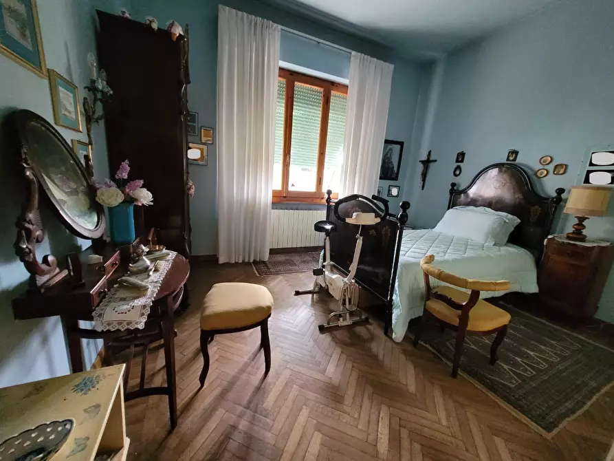 Immagine 4 di Villa in vendita  a Empoli