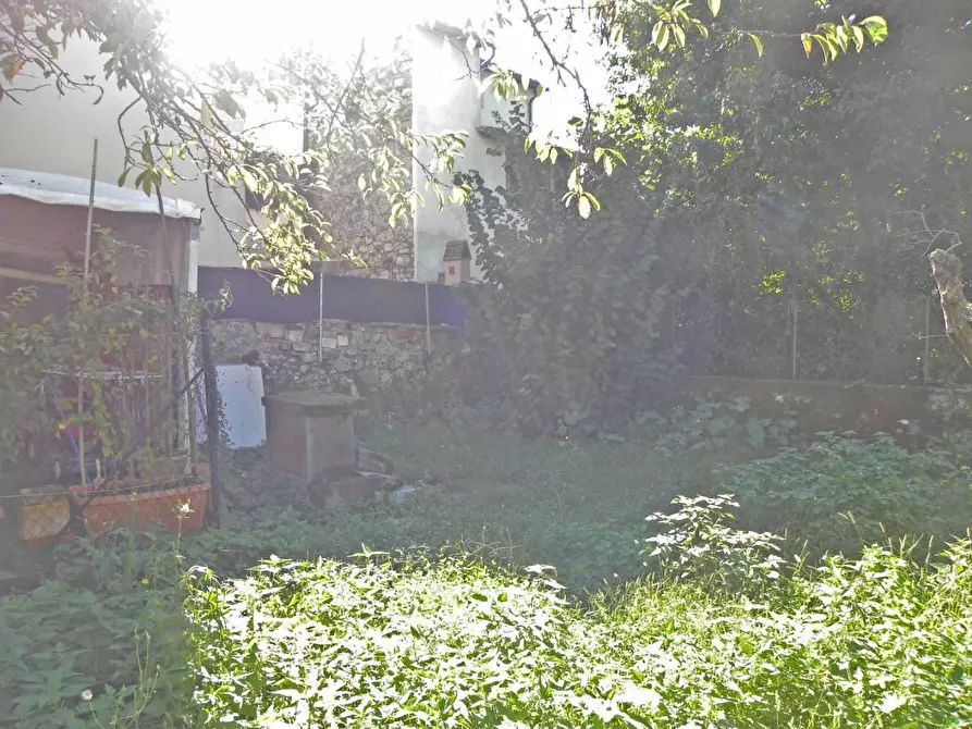 Immagine 9 di Deposito in vendita  a Lucca