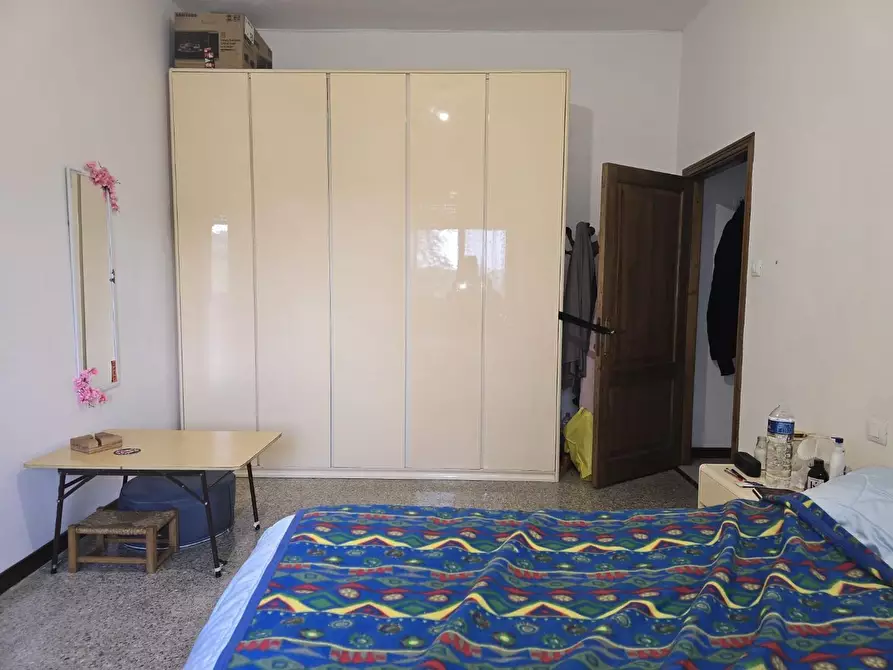 Immagine 37 di Appartamento in vendita  a Siena