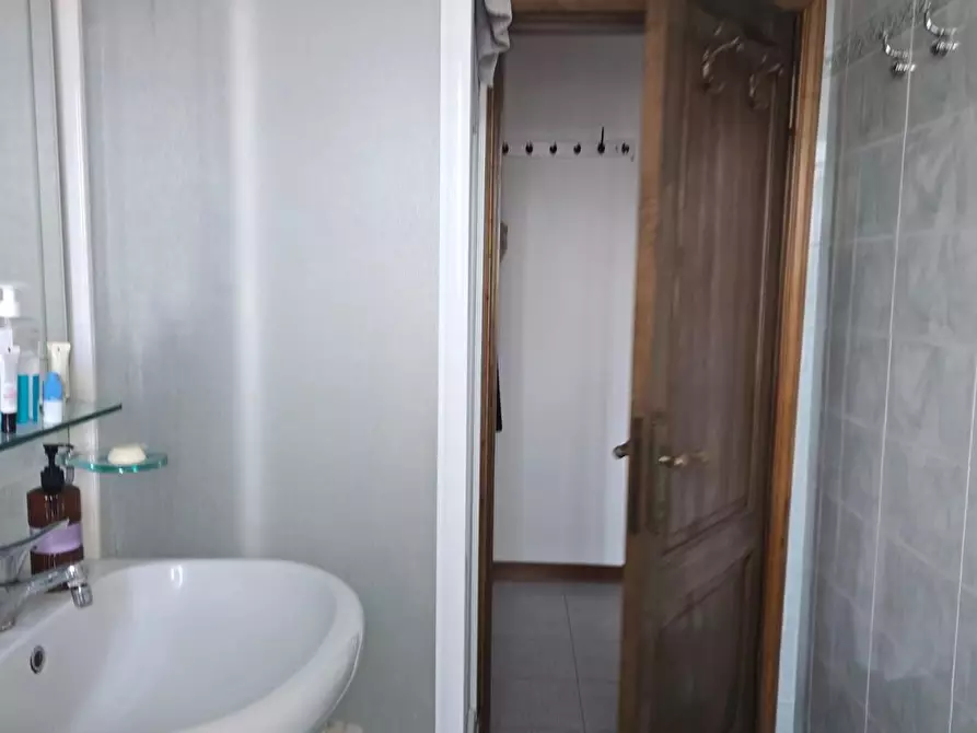 Immagine 52 di Appartamento in vendita  a Siena