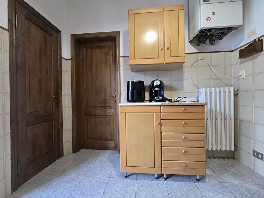 Immagine 28 di Appartamento in vendita  a Siena